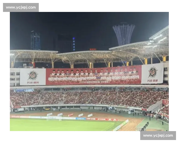 湘超燃启贺龙体育场 4 万球迷见证长沙开门红 湘超燃启贺龙体育场 4 万球迷见证长沙开门红